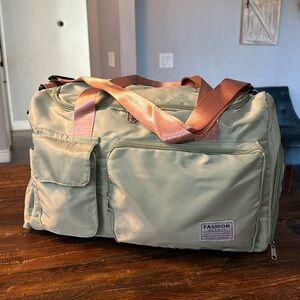 Fashion Large Duffle Bag for Gym Workout or Travel / Green with Pink Str…